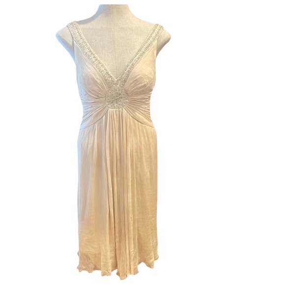 Maggy London dress sparkly embellished beaded 100% silk size 6 Maggy London dress sparkly embellished beaded 100% silk size 6